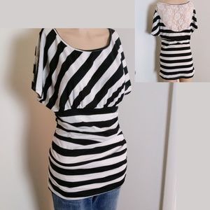 No Boundaries Lace Back Blouse Size 7/9